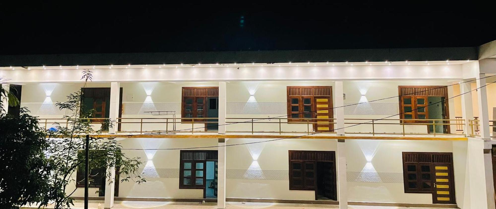 Great Victoria Palace Ratnapura Exterior photo
